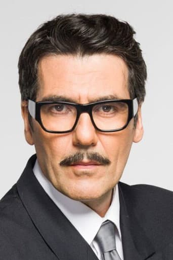 Αντώνης Καρυστινός