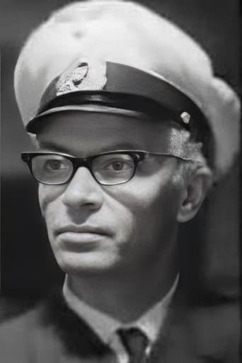 Л. Апинис