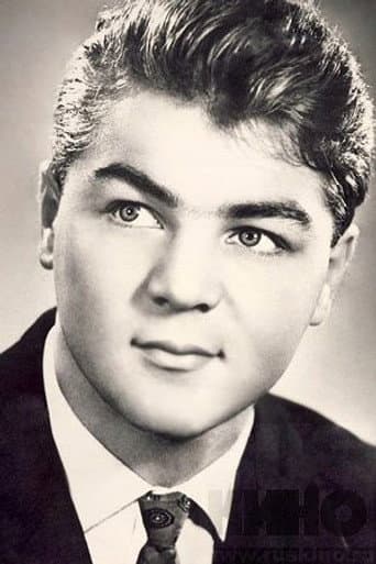 Юрий Сарычев