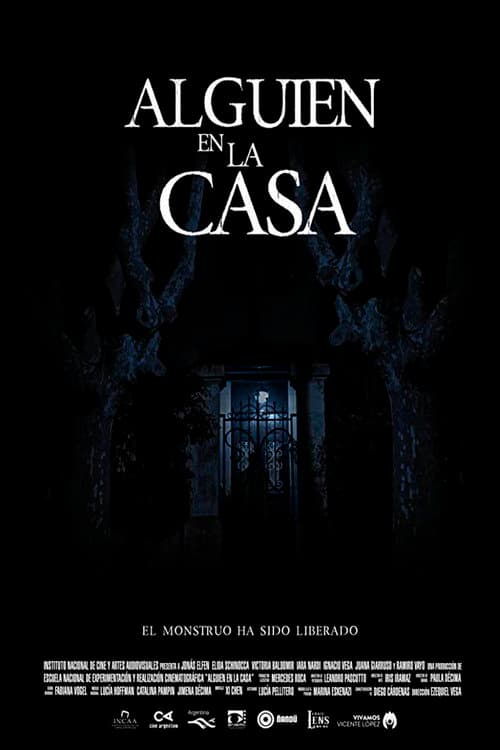 Постер: Alguien en la Casa