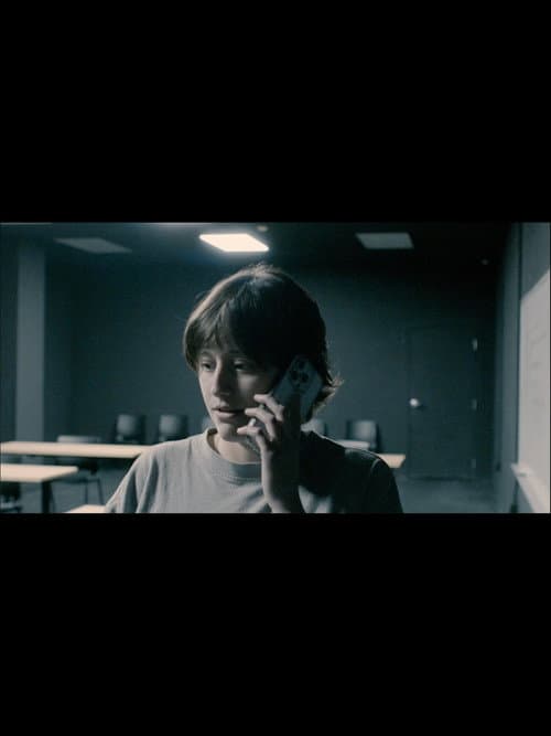 Постер: WAITING ROOM