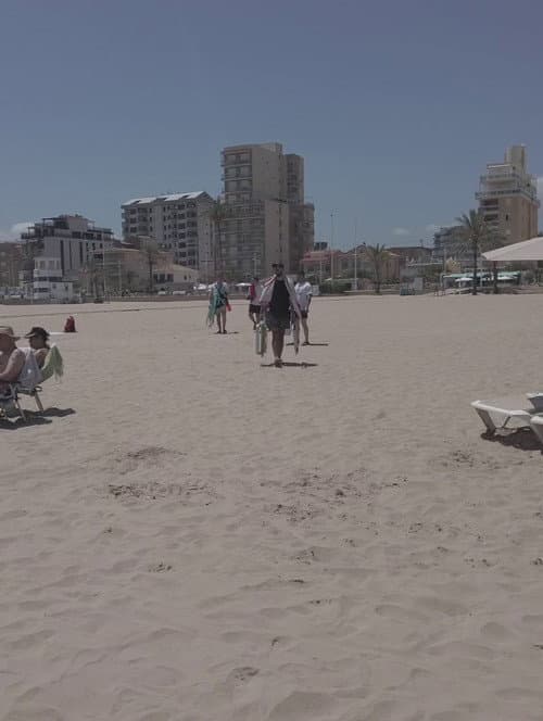 Постер: Diálogos de verano