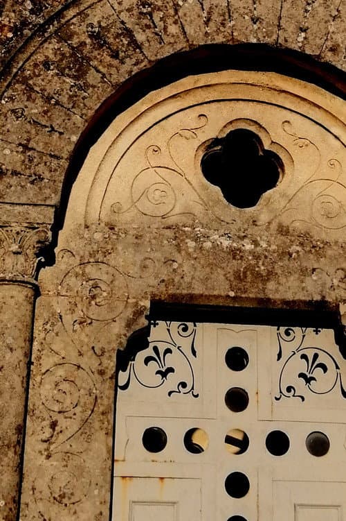 Постер: The Cemetery of Sainte-Colombe