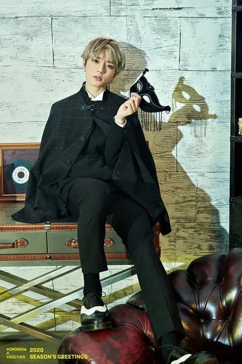 Постер: TOMORROW X TOGETHER 2020 SEASON'S GREETINGS