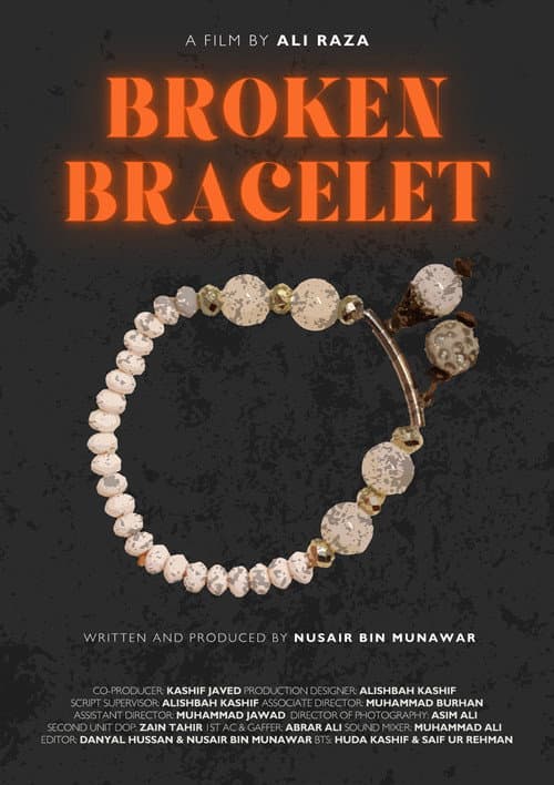 Постер: Broken Bracelet