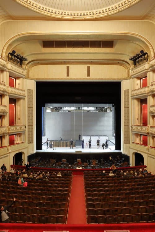 Постер: Die Staatsoper - Weltbühne für Österreich