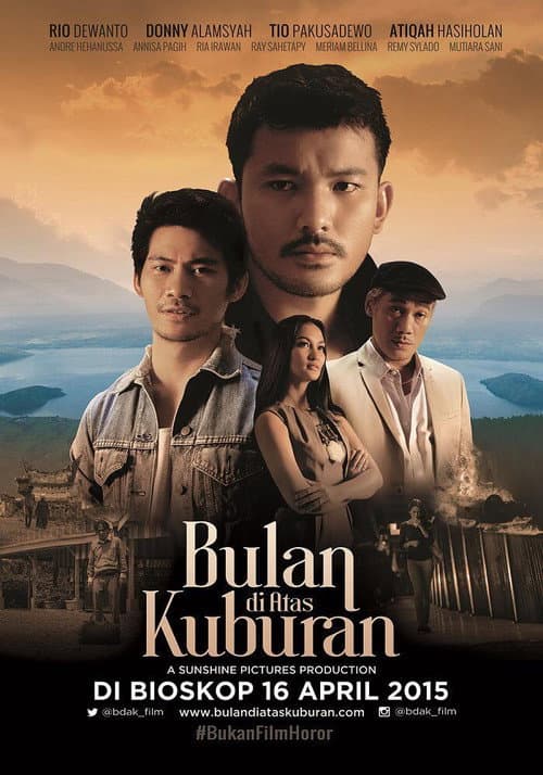 Постер: Bulan di Atas Kuburan