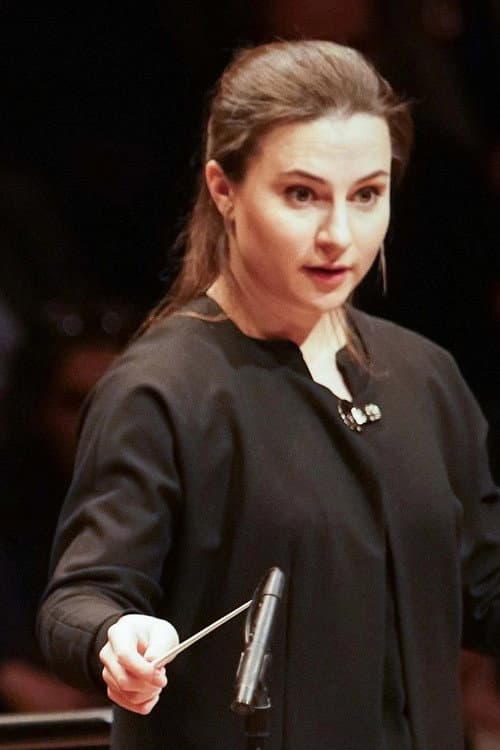 Постер: Liubov Nosova dirige le Paris Mozart Orchestra La Maestra 2024