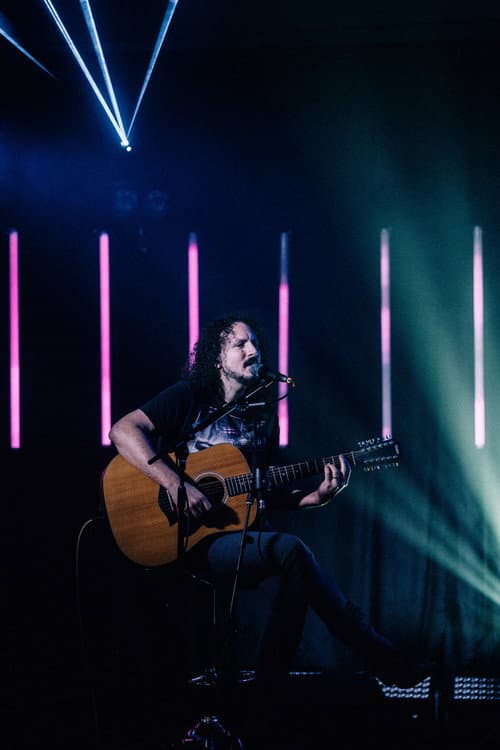 Постер: Ross Jennings: Acoustic Shadows