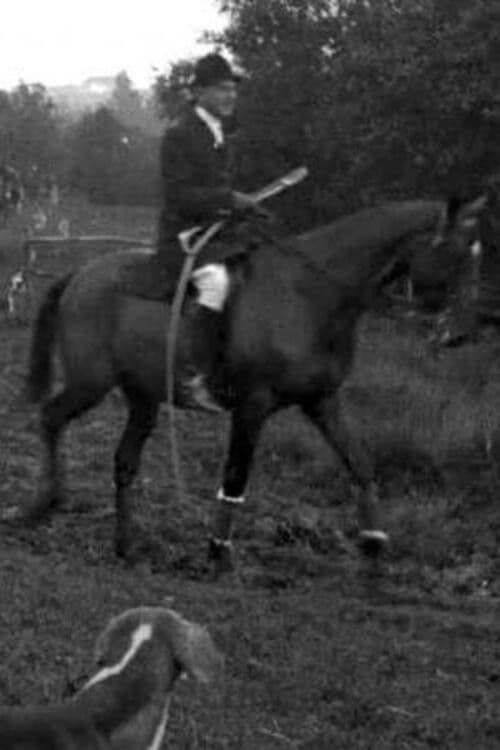 Постер: 200 Packs of Fox Hounds Begin Season's Sport
