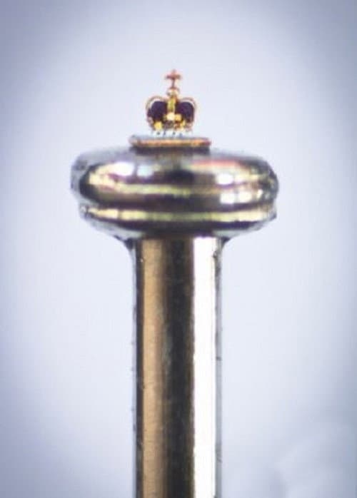 Постер: World's Tiniest Masterpieces