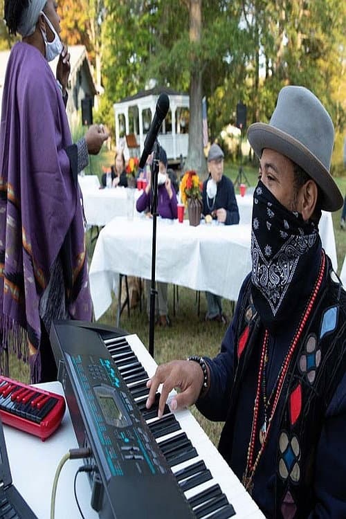 Постер: Now Let Us Sing