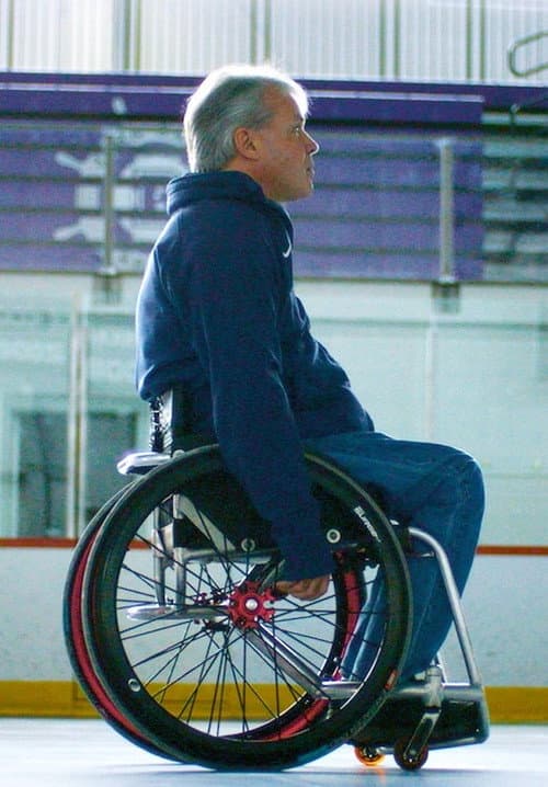 Постер: Ice Gold: A Journey from Worst to First