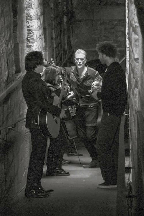 Постер: Queens of the Stone Age: Alive in Paris and Before
