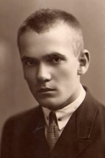 Максим Лужанин