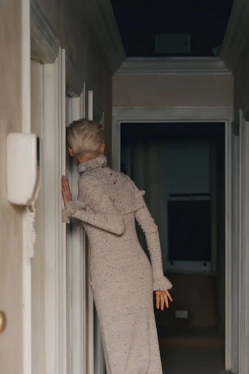 Постер: Flat 19